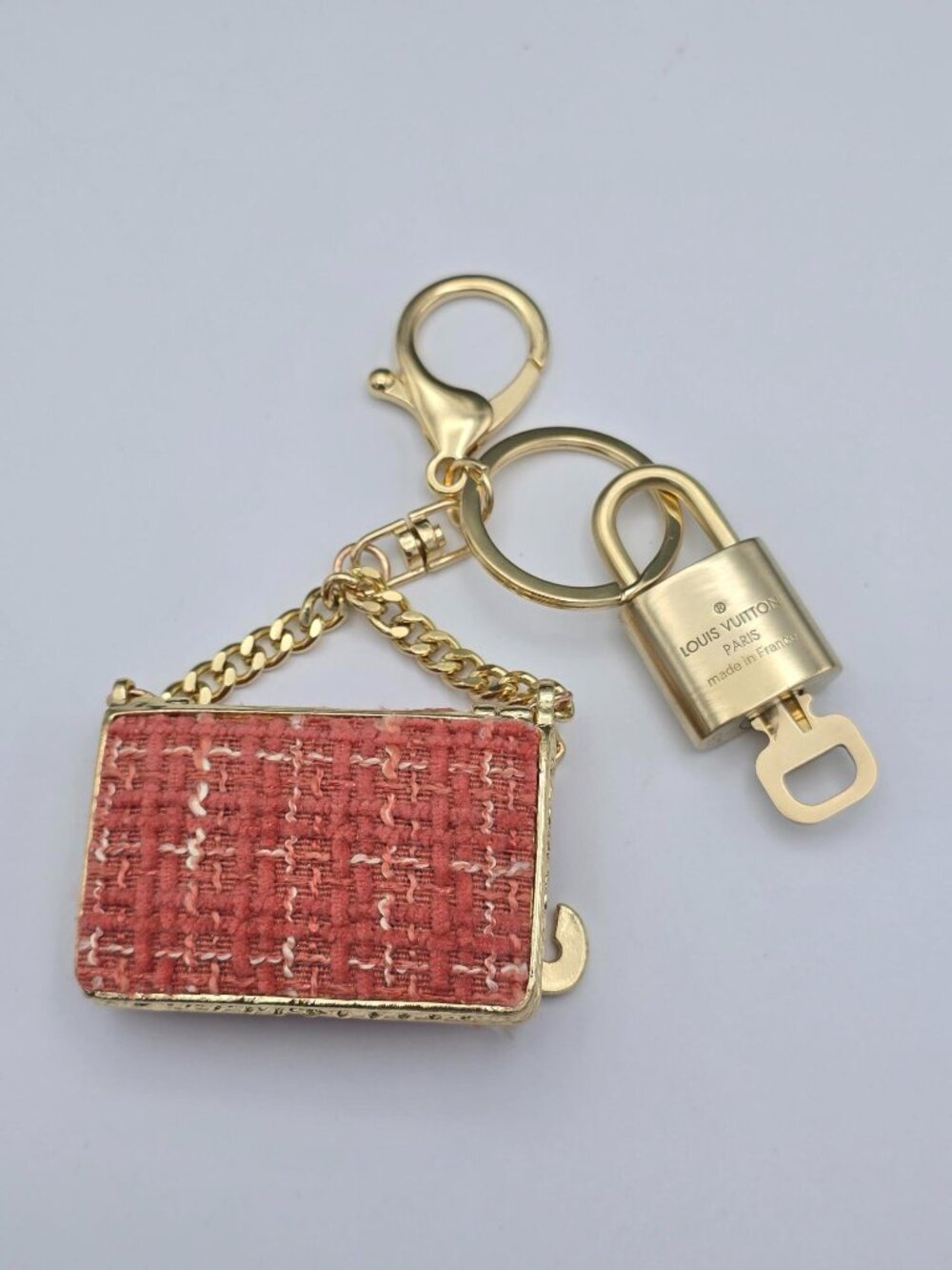 Authentic LV Gold Padlock 🔒 Unbranded Bag Keychain Charm for Louis Vuitton Bags - Picture 6 of 8